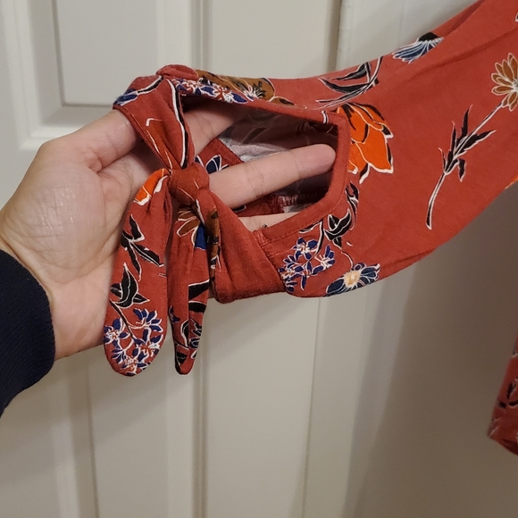 Off shoulder Flower Red Blouse Top M - Picture 2 of 6